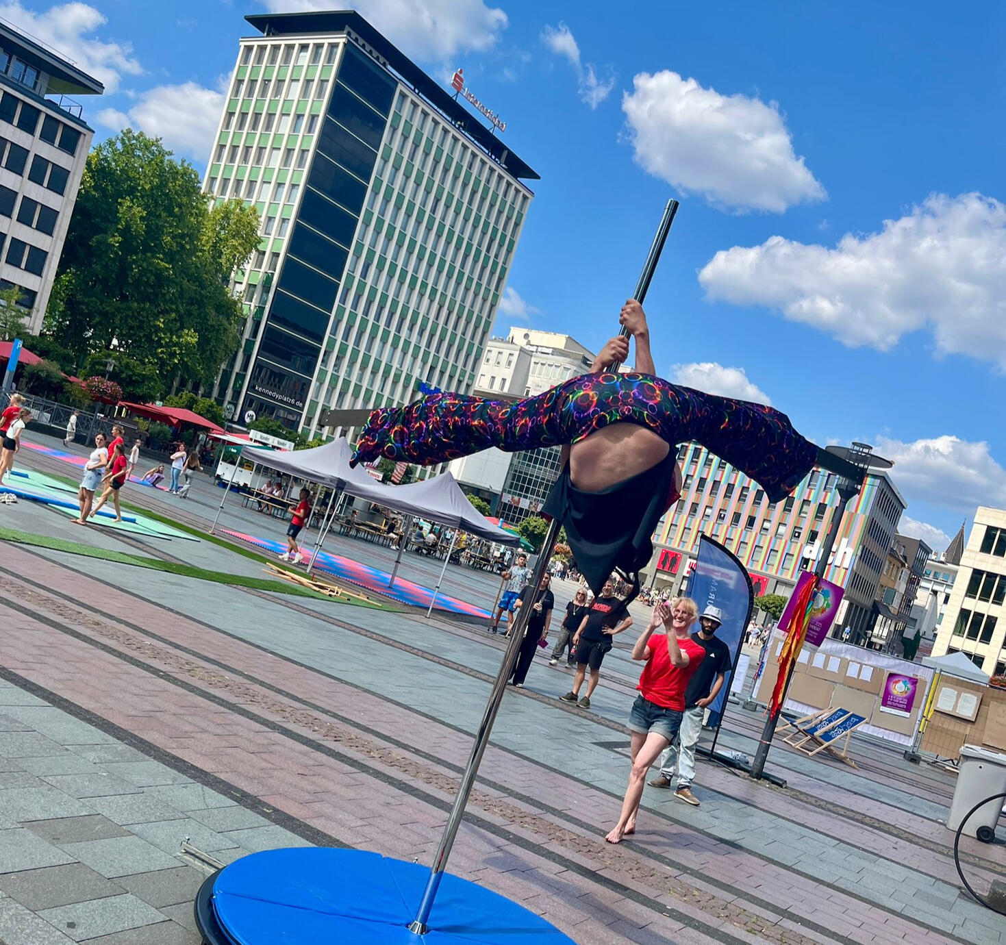 🌟 Special Events: Tailor-made projects and artistic collaborations. Price upon request